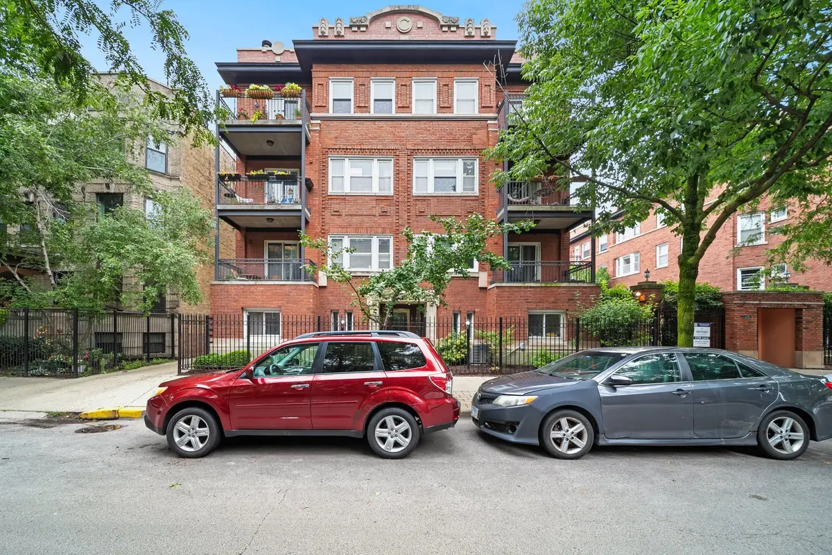 833 W Belle Plaine Avenue #3, Chicago, IL 60613 - #1