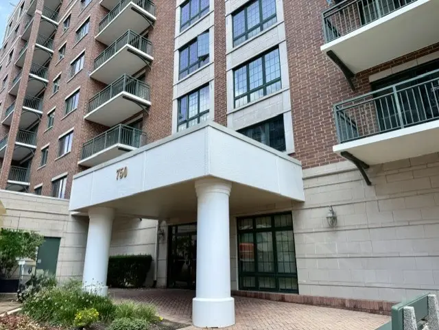 750 Pearson Street #302, Des Plaines, IL 60016 - #1