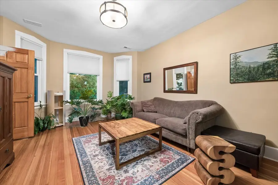 3650 W Oakdale Avenue, Chicago, IL 60618 - #2
