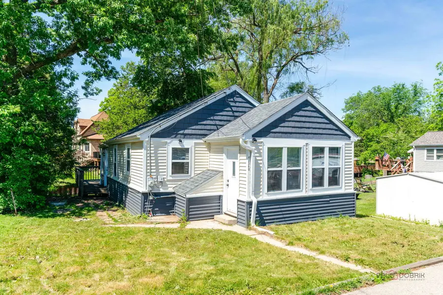 42360 N Willow Street, Antioch, IL 60002 - #2