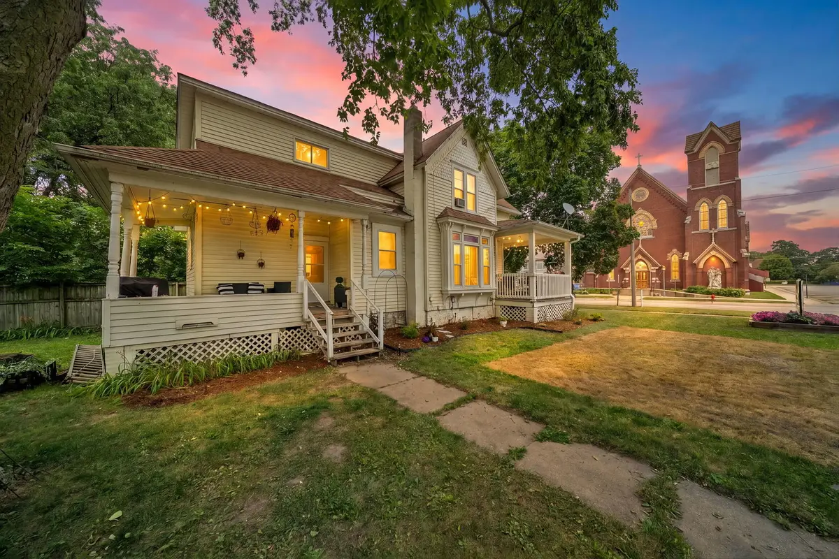 300 N 4th Street, Oregon, IL 61061 - #1