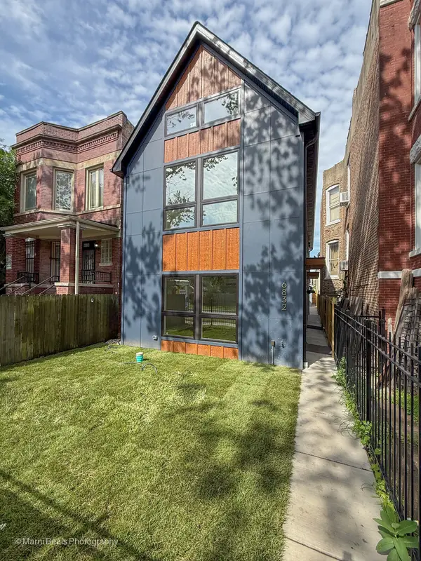 6852 S Langley Avenue, Chicago, IL 60637