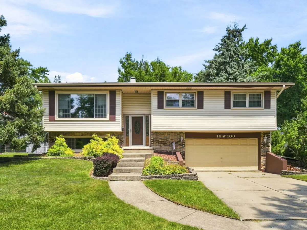 18W108 71st Street, Darien, IL 60561 - #1