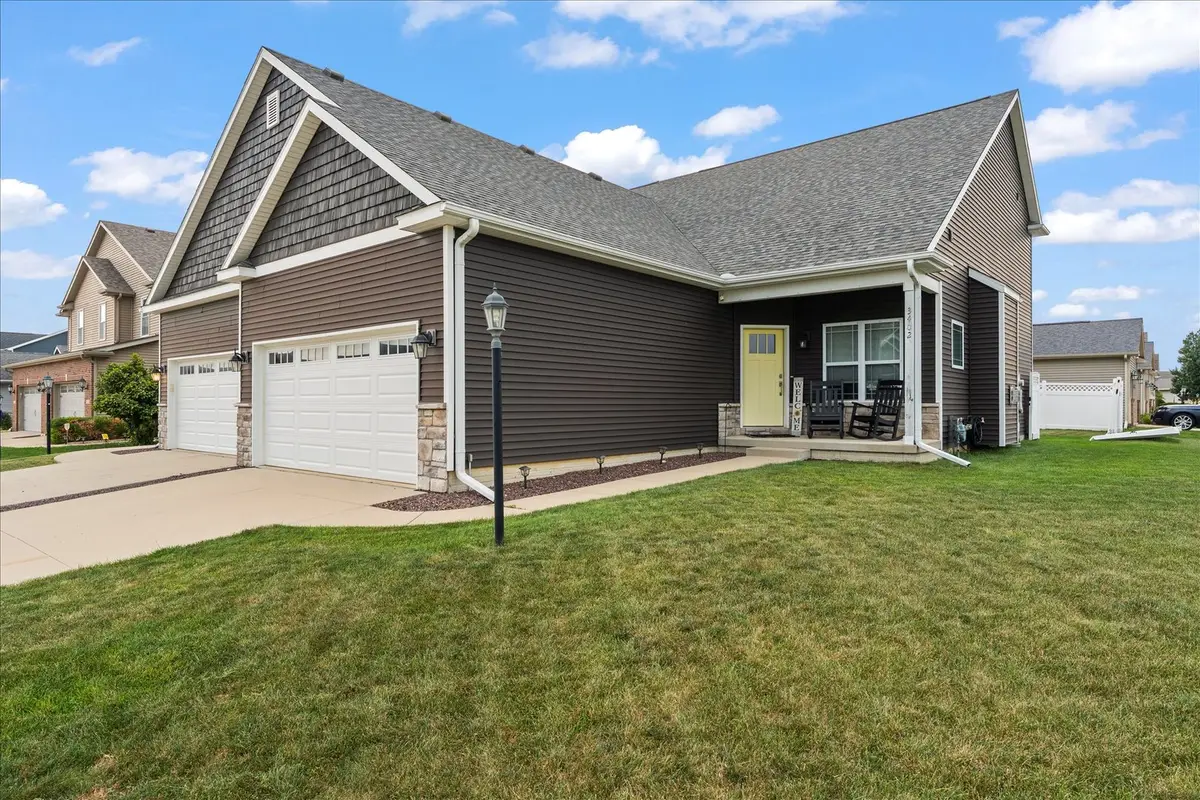 3402 Boulder Ridge Drive, Champaign, IL 61822 - #1