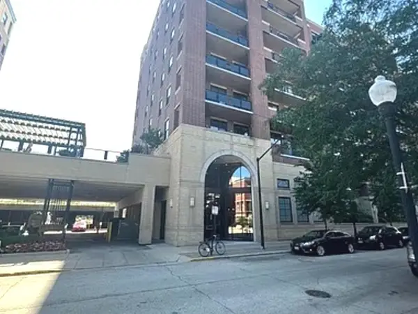 833 W 15th Place #814, Chicago, IL 60608