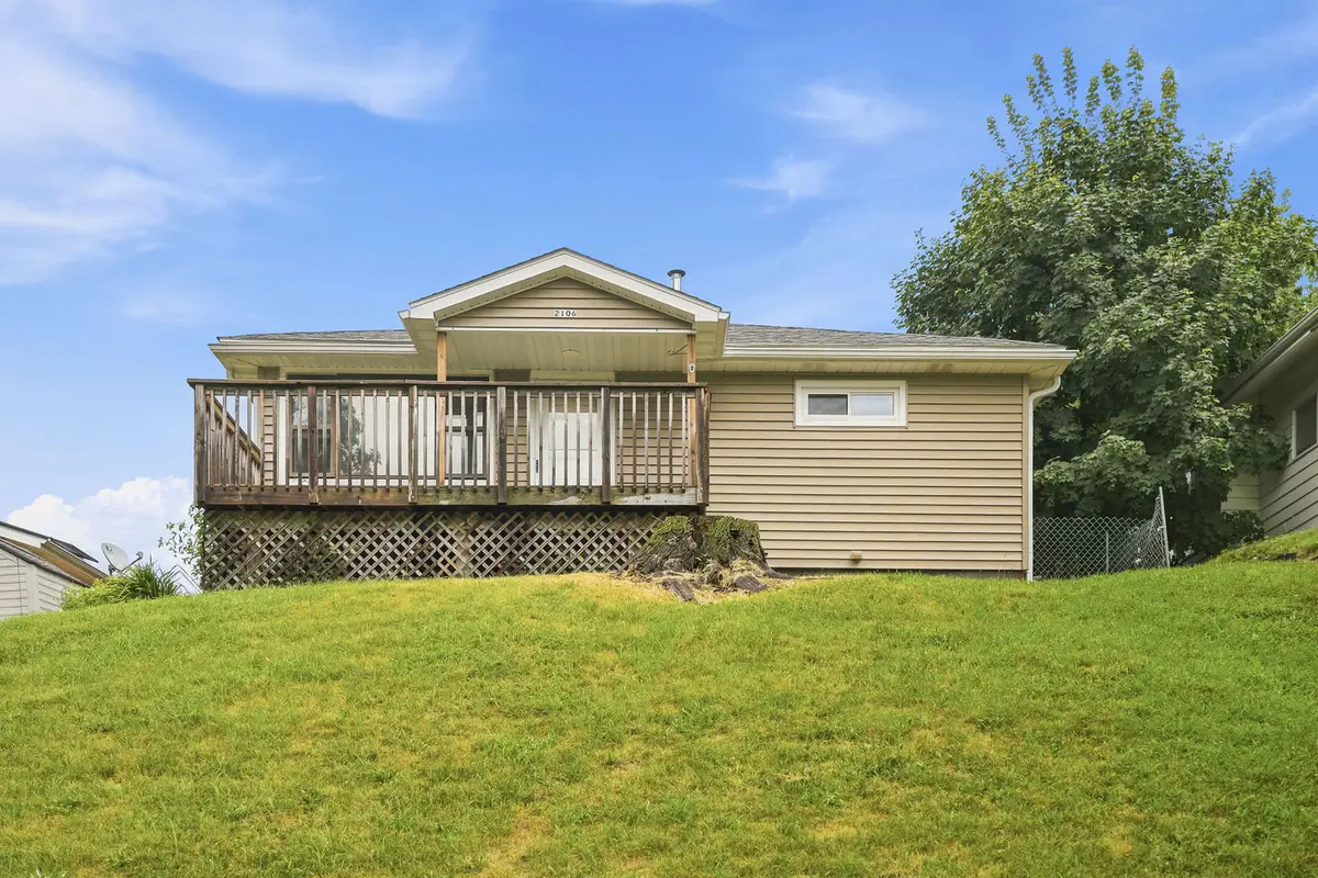 2106 5th Street, East Moline, IL 61244 - #1