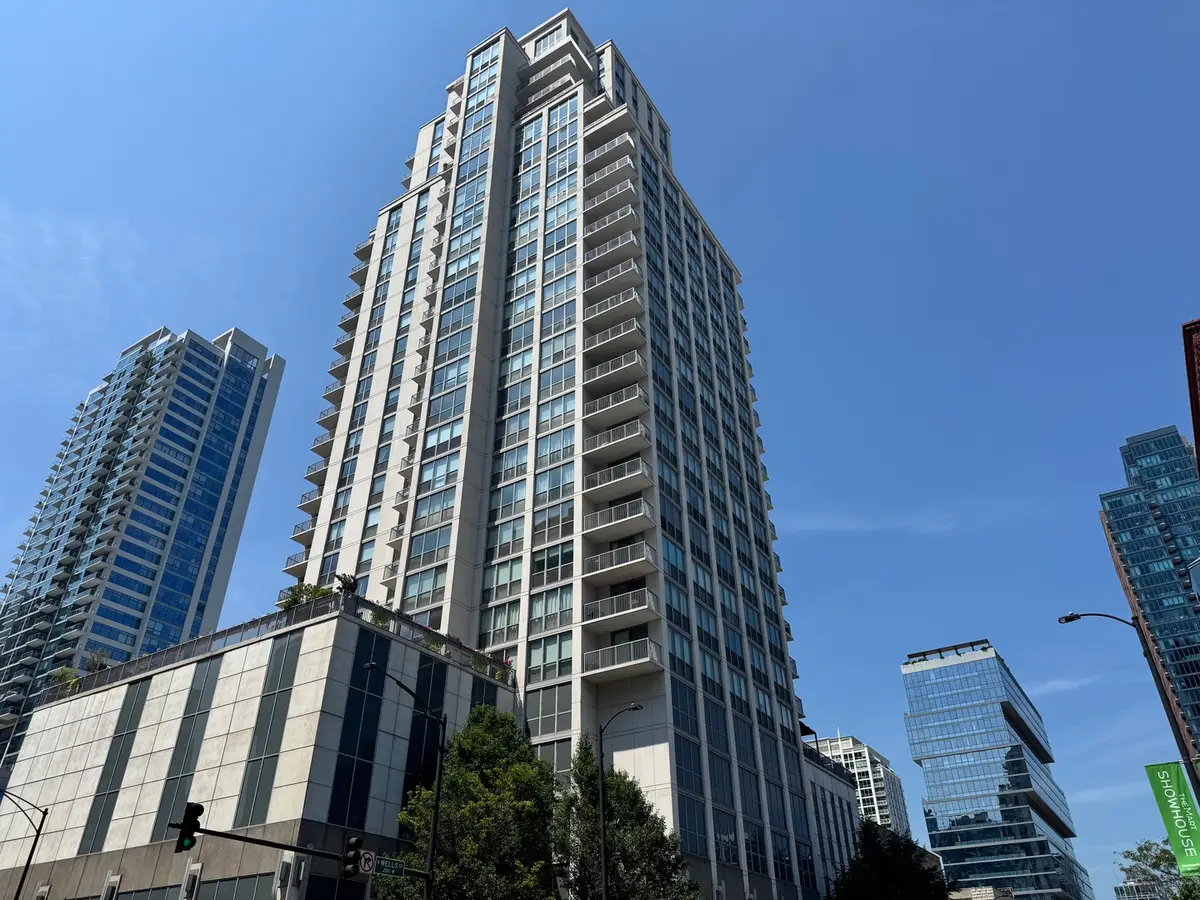 200 W Grand Avenue #1801, Chicago, IL 60654 - #1