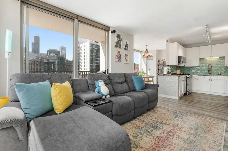 200 W Grand Avenue #1801, Chicago, IL 60654 - #3
