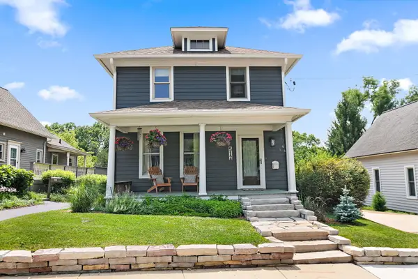 512 Barrington Avenue, East Dundee, IL 60118