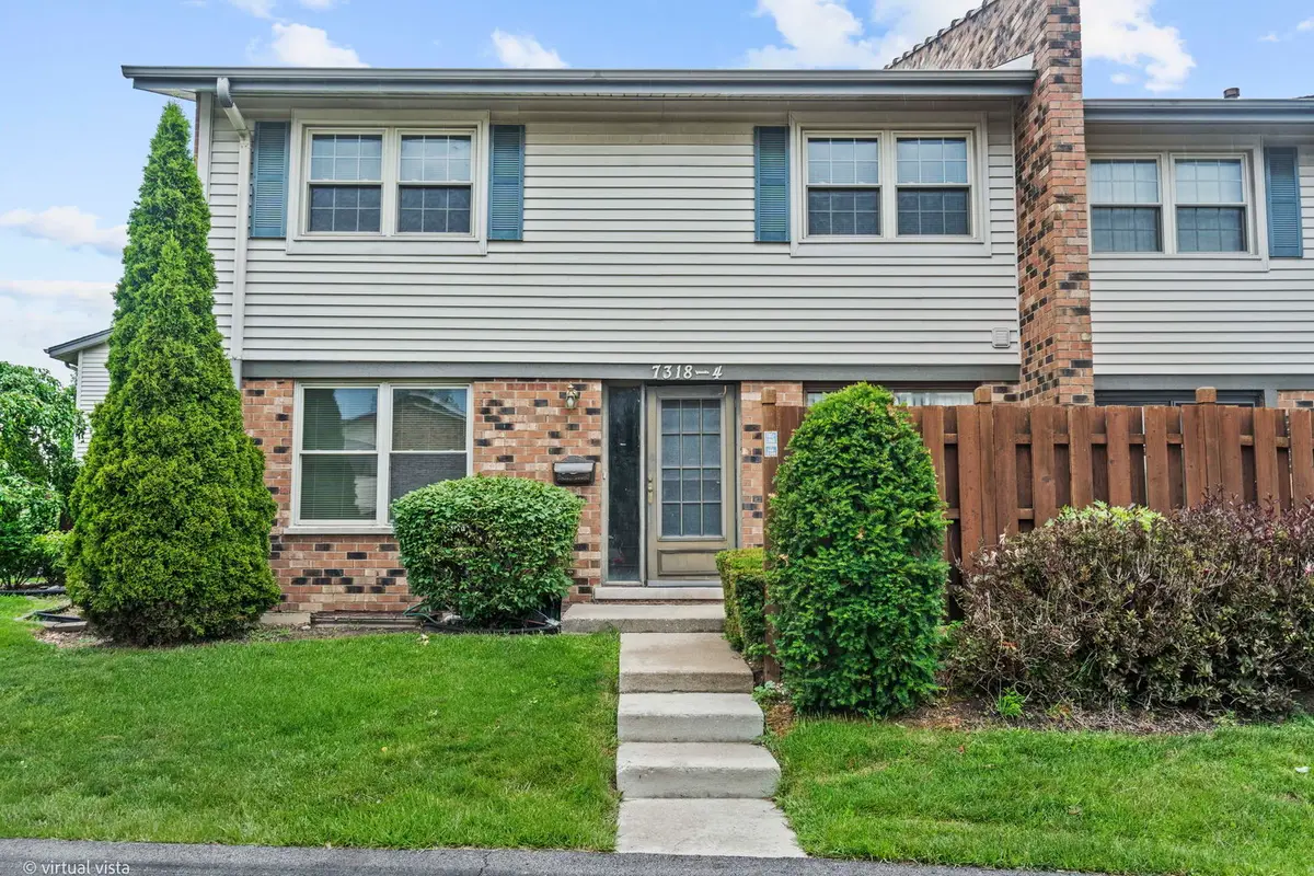 7318 Winthrop Way #4, Downers Grove, IL 60516 - #1