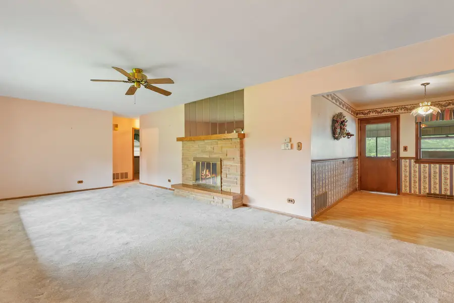 1025 Bode Road, Elgin, IL 60120 - #2