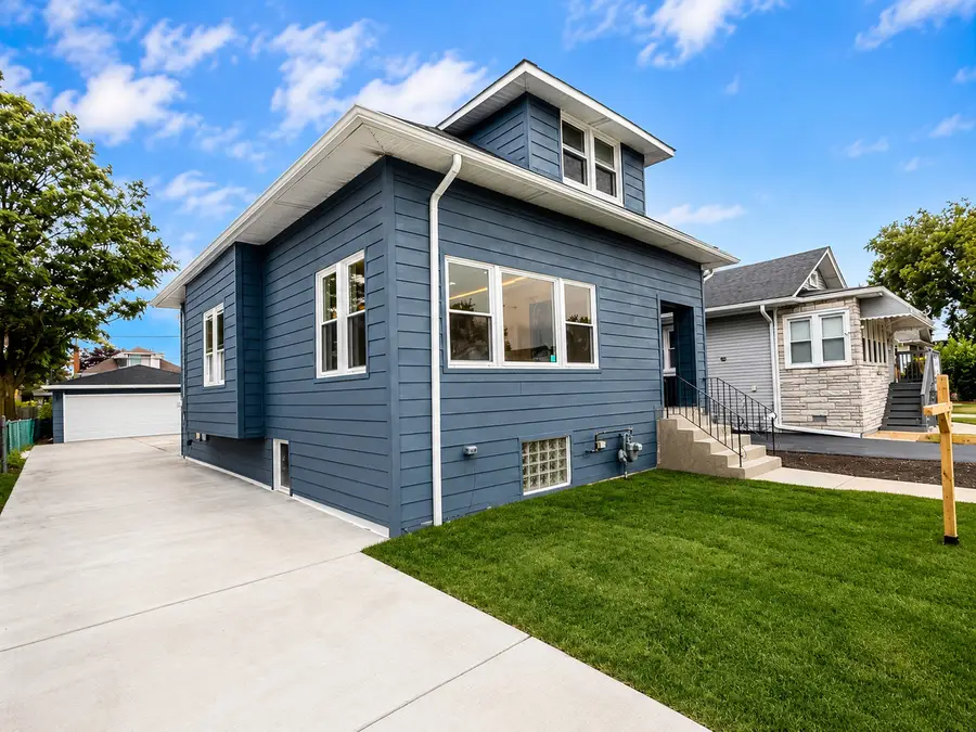 624 S 19th Avenue, Maywood, IL 60153 - #2