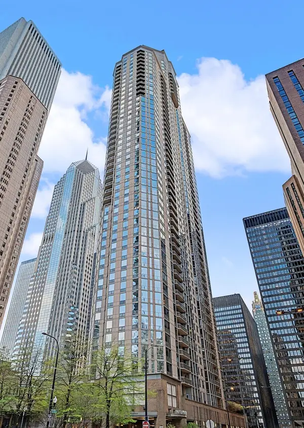 222 N Columbus Drive #2304, Chicago, IL 60601