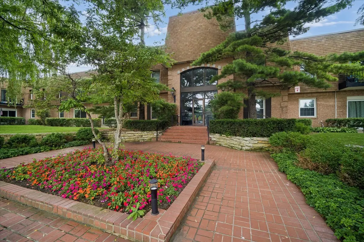 1220 Park Avenue W #132, Highland Park, IL 60035 - #1