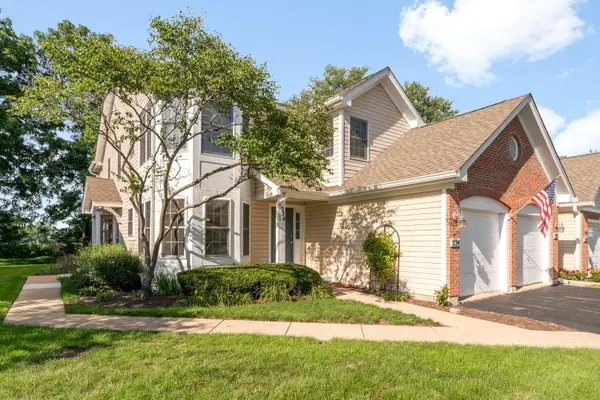 532 Bradbury Lane #532, Geneva, IL 60134