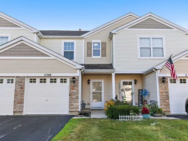 2308 Flagstone Lane #4, Carpentersville, IL 60110