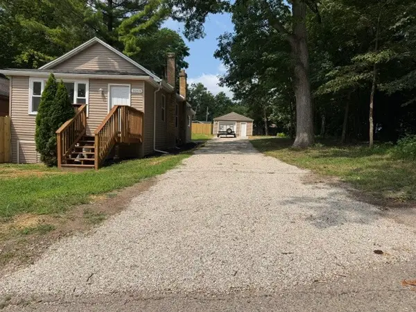38178 N 1st Avenue, Spring Grove, IL 60081
