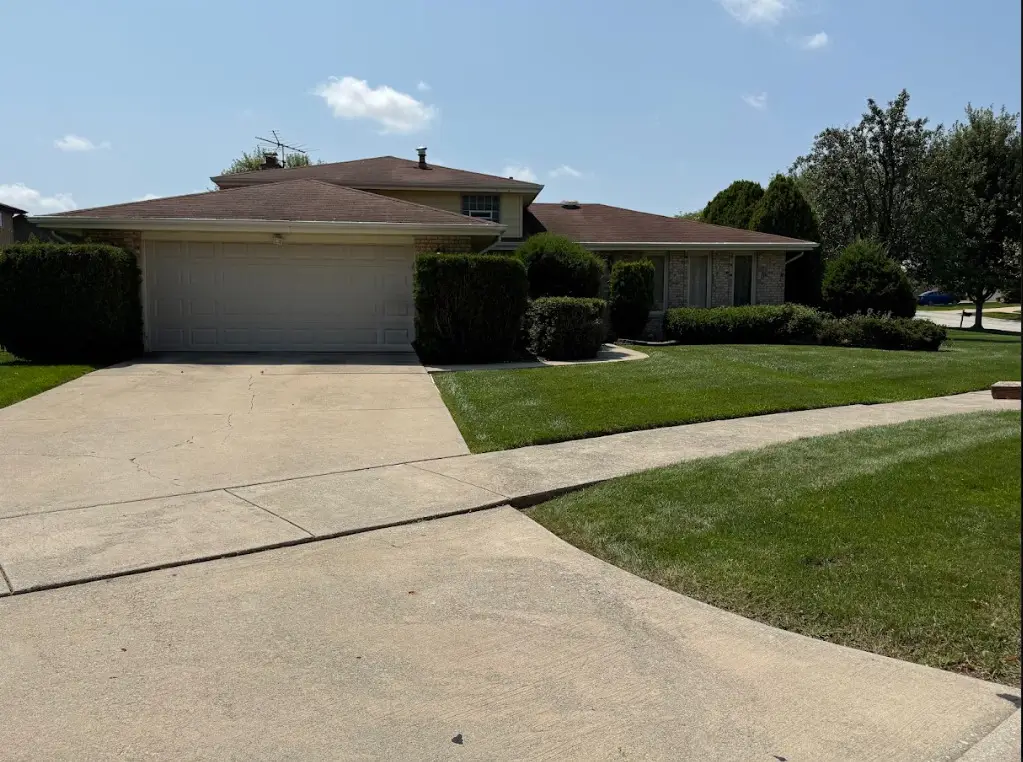 8701 Raintree Road, Tinley Park, IL 60487 - #1