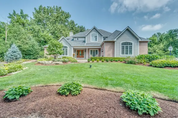 8N669 Edgewood Road, Elgin, IL 60124