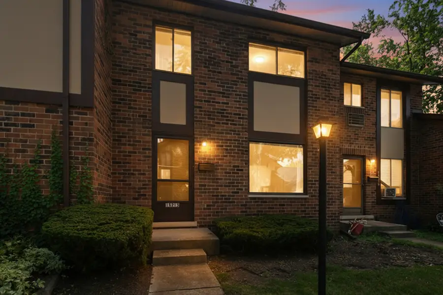1S215 Holyoke Lane, Villa Park, IL 60181 - #2