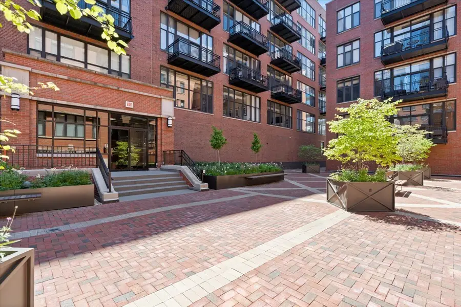 333 W Hubbard Street #605, Chicago, IL 60654 - #2