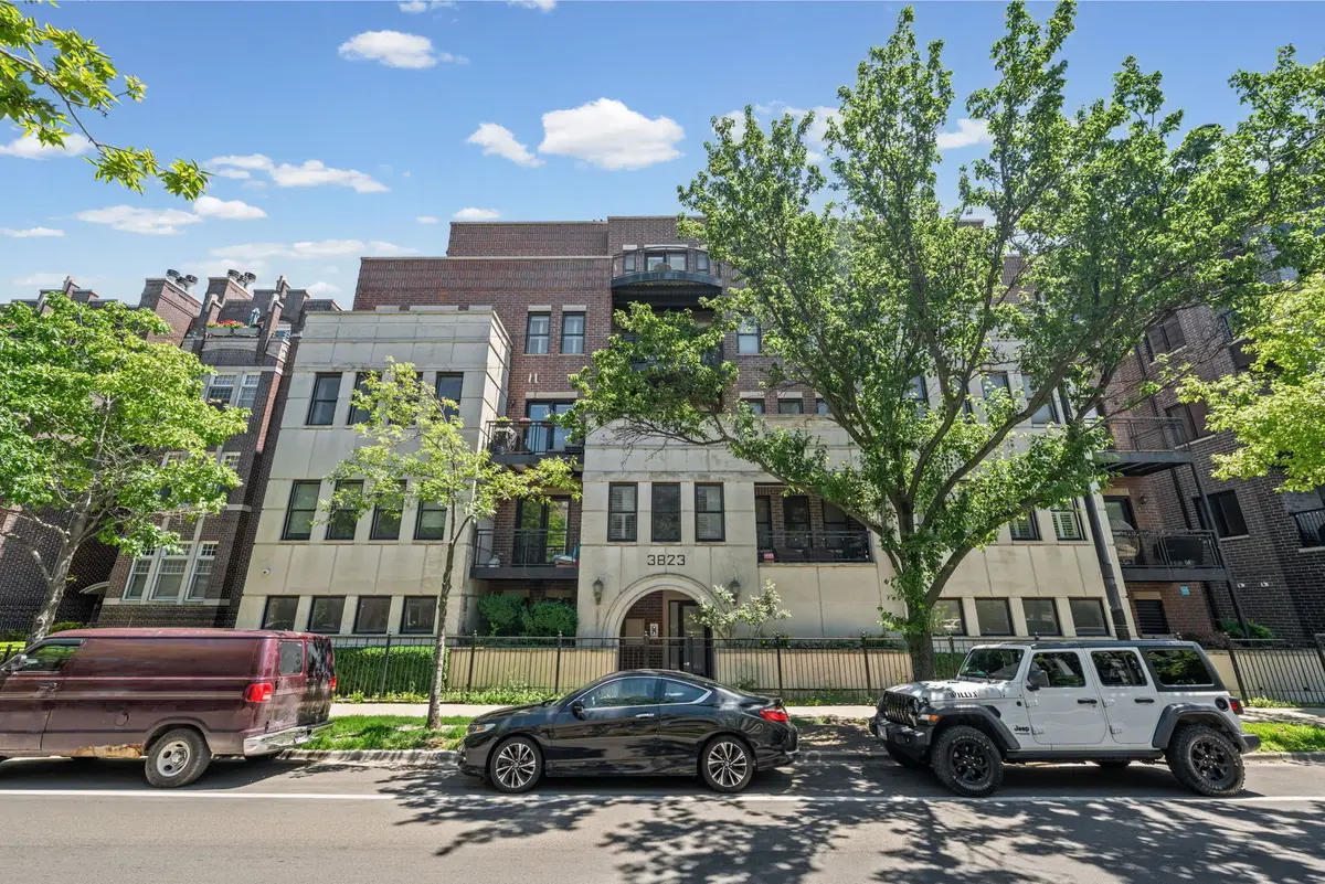 3823 N Ashland Avenue #201, Chicago, IL 60613 - #1