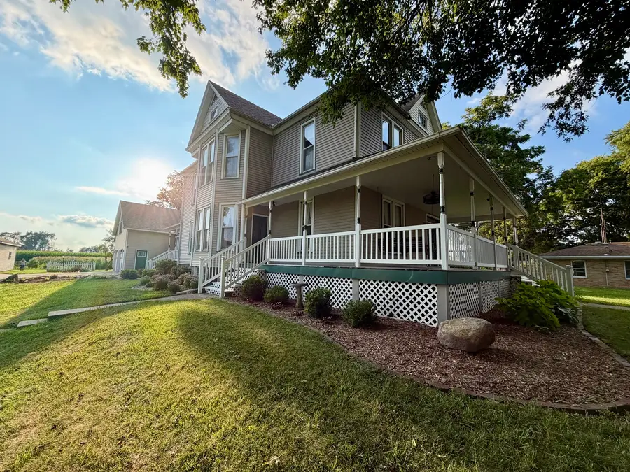 403 S Johnston Street, Kenney, IL 61749 - #2