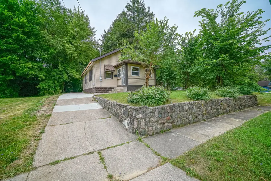 136 Lexington Avenue, Rockford, IL 61102 - #2