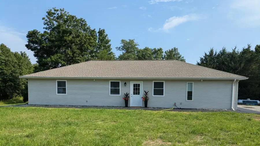 16275 N Illinois Hwy. 37, Mount Vernon, IL 62864 - #3