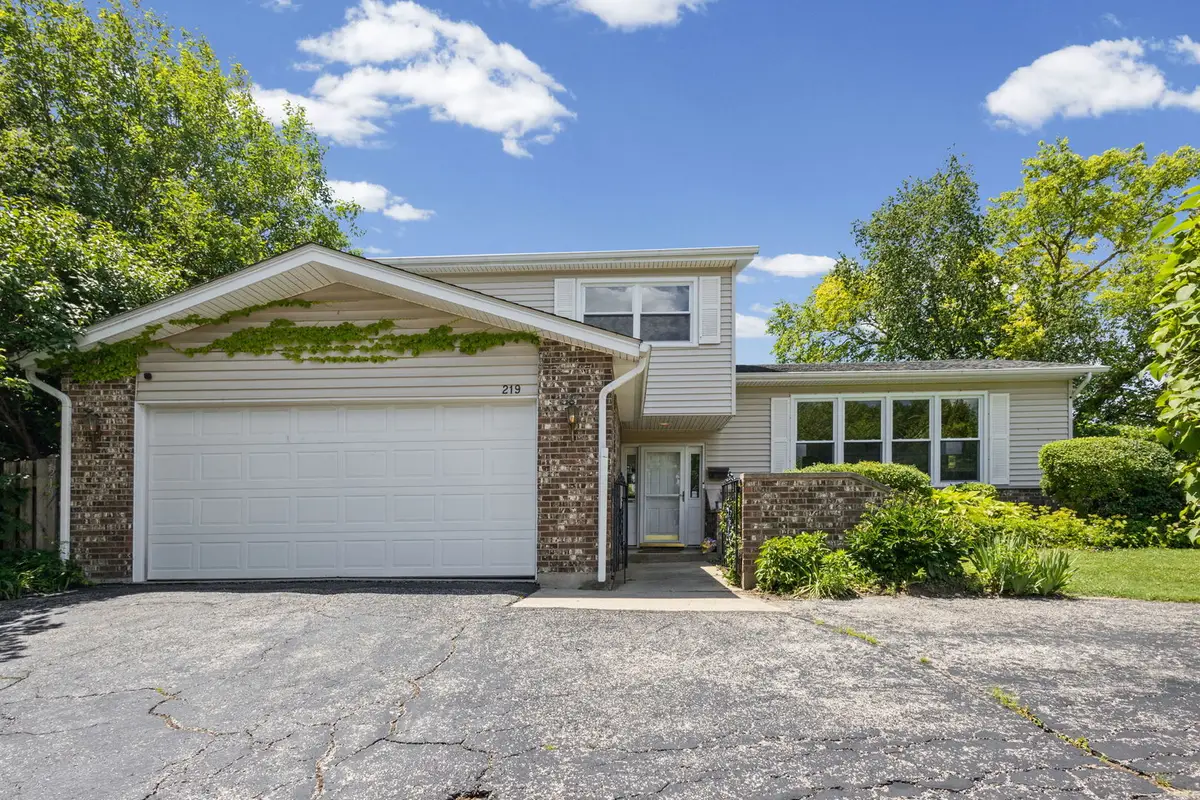 219 W Appletree Lane, Arlington Heights, IL 60004 - #1