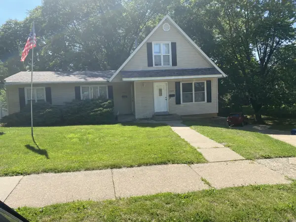 2352-54 Hillandale Road, Davenport, IA 52804