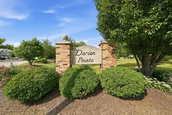 8321 Highpoint Circle #D, Darien, IL 60561