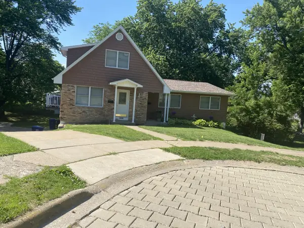 2356-58 Hillandale Road, Davenport, IA 52804