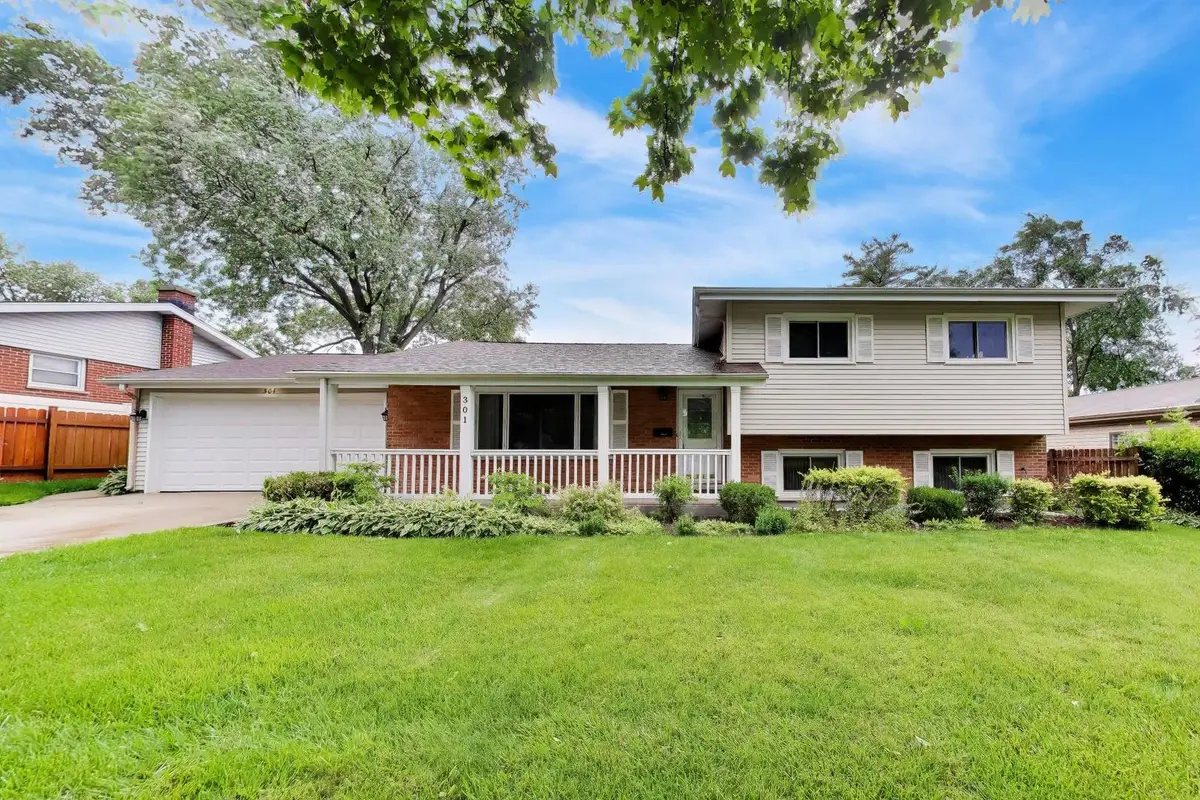 301 S Yale Avenue, Arlington Heights, IL 60005 - #1
