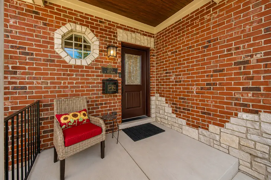 203 N 4th Avenue, Saint Charles, IL 60174 - #2