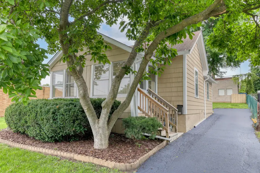 947 Mason Avenue, Aurora, IL 60506 - #2