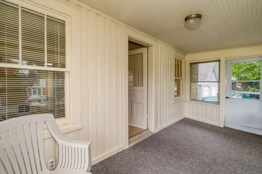 947 Mason Avenue, Aurora, IL 60506 - #3