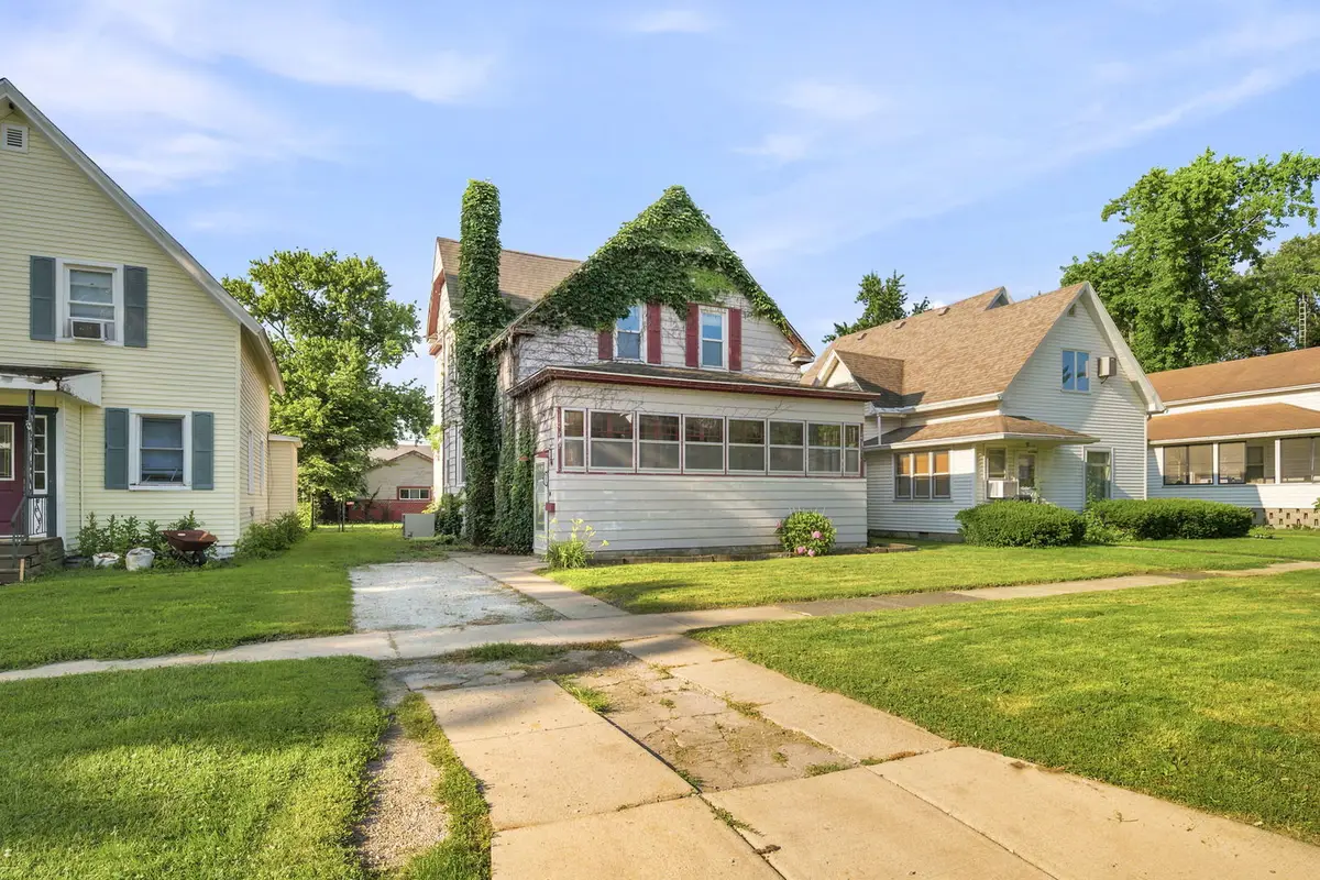 111 W Delaware Street, Dwight, IL 60420 - #1