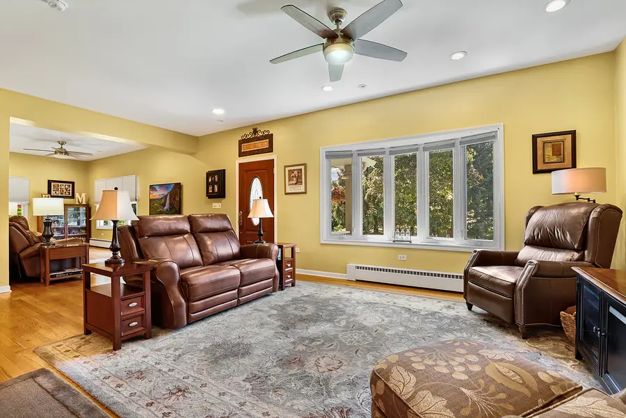 3S631 West Avenue, Warrenville, IL 60555 - #3