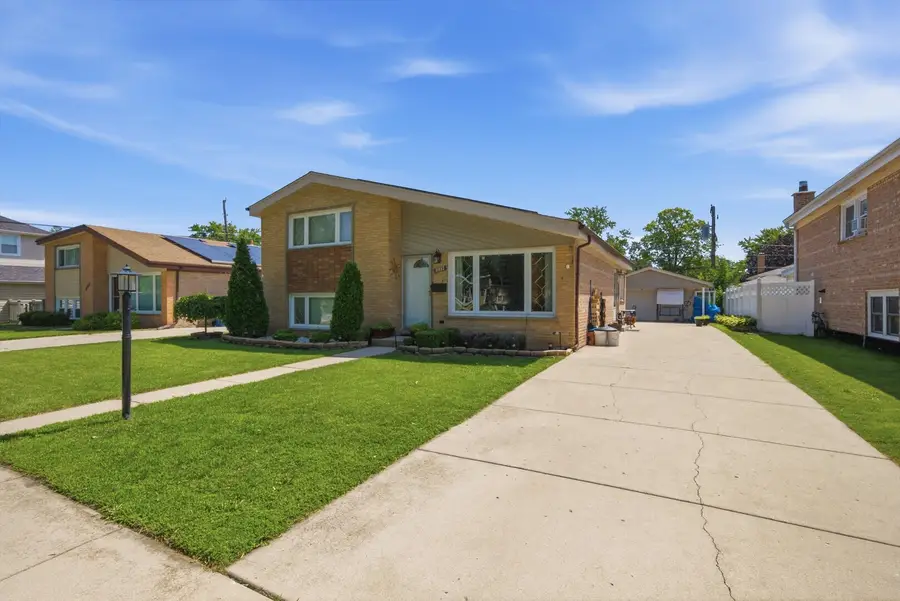 9937 Mulberry Avenue, Oak Lawn, IL 60453 - #2