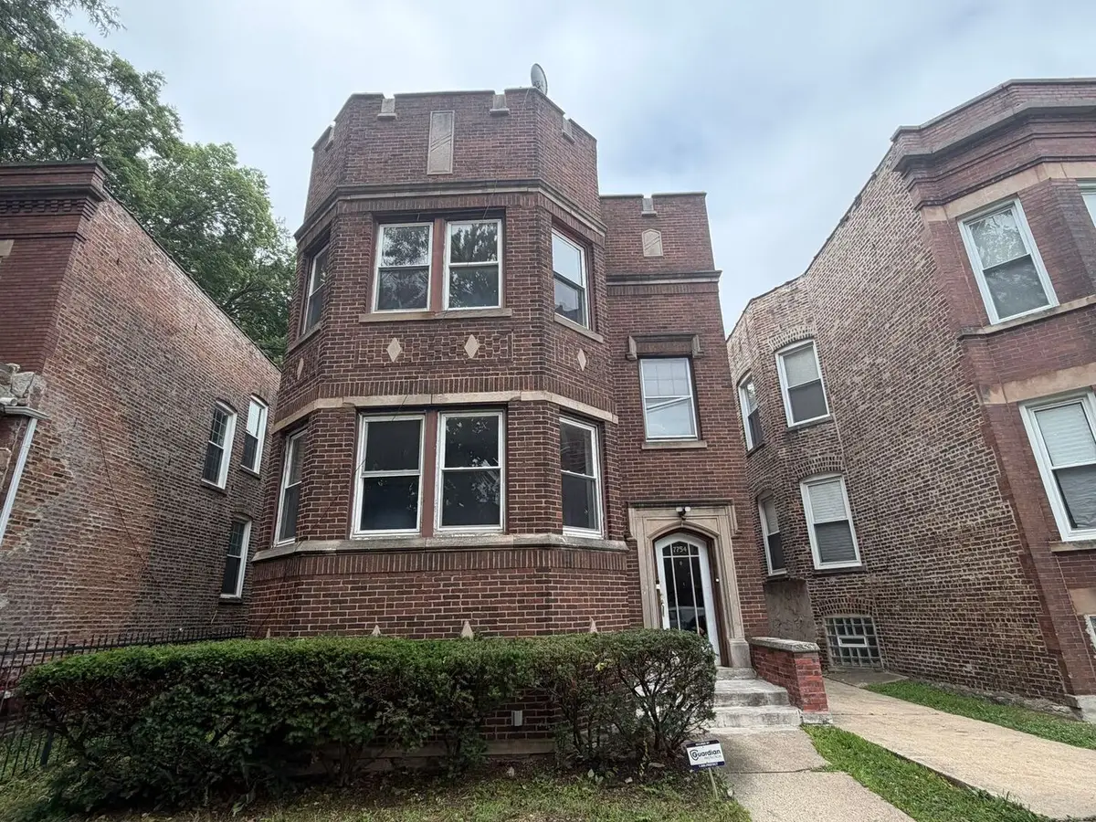 7754 S Saginaw Avenue, Chicago, IL 60649 - #1
