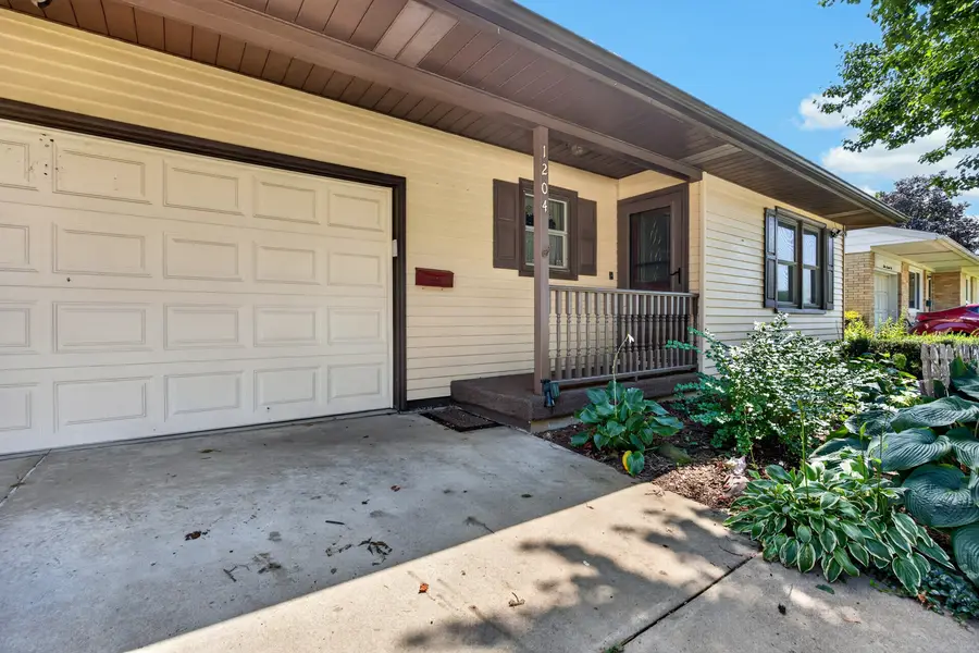 1204 Searle Drive, Normal, IL 61761 - #2
