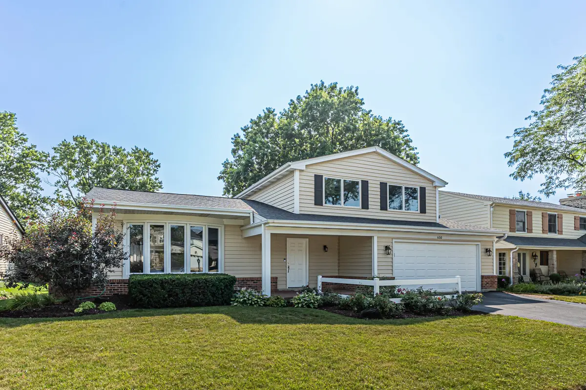 650 Newport Avenue, Westmont, IL 60559 - #1