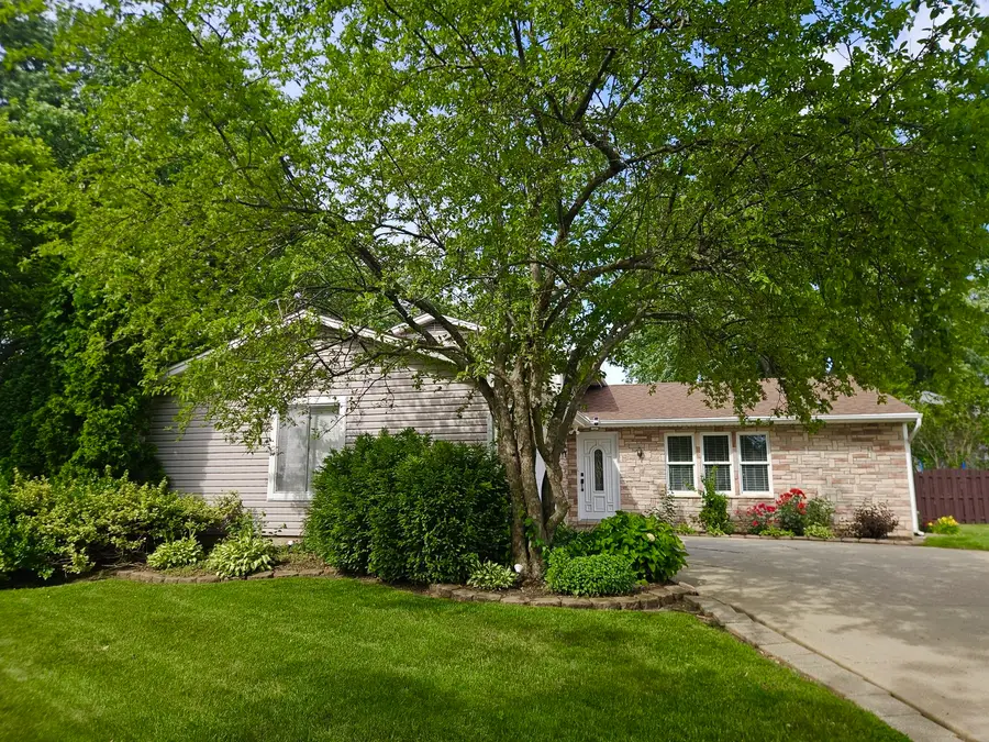 1002 Summerfield Court, Roselle, IL 60172 - #2