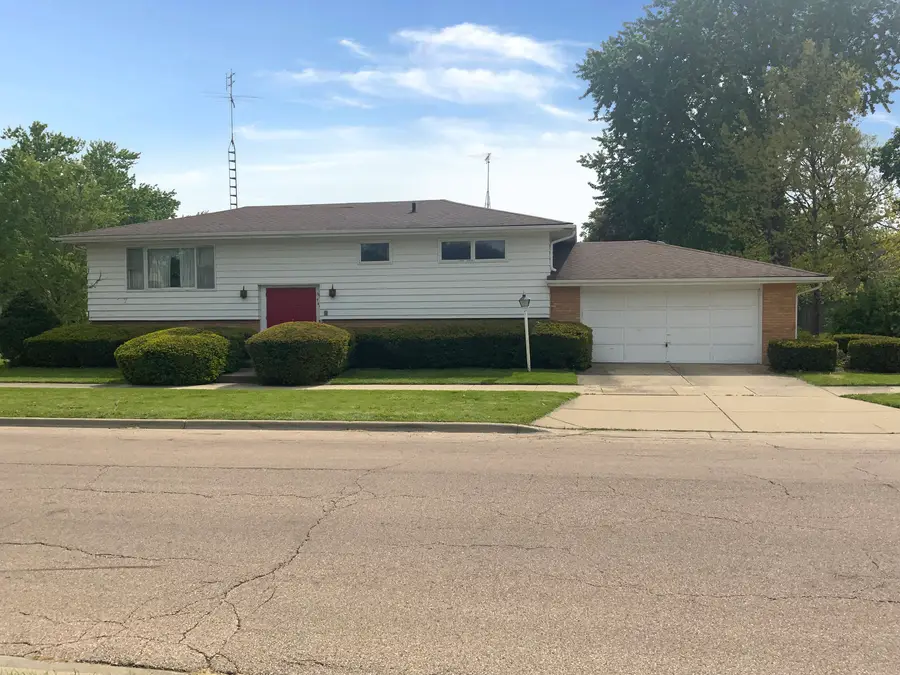747 Palace Street, Aurora, IL 60506 - #3