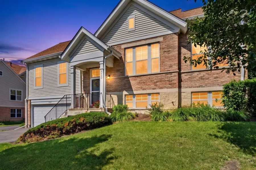 5560 Cambridge Way #1, Hanover Park, IL 60133 - #2