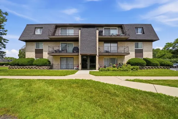 11123 S 84th Avenue #2B, Palos Hills, IL 60465