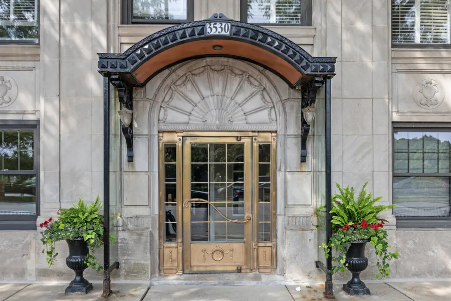 3530 N Lake Shore Drive #7B, Chicago, IL 60657 - #2