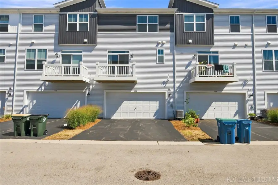 806 Finley Drive, Aurora, IL 60504 - #3