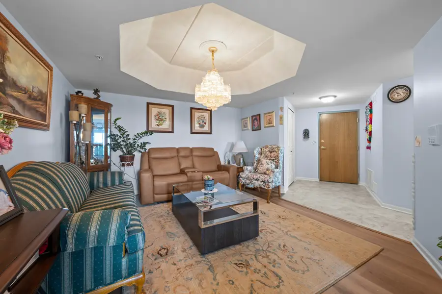 8515 Woodward Avenue #303, Woodridge, IL 60517 - #3